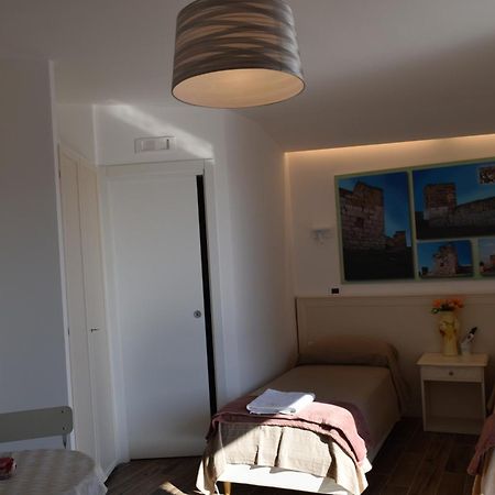 Domus Al Corso Con Servizio B&B Canosa di Puglia Bagian luar foto