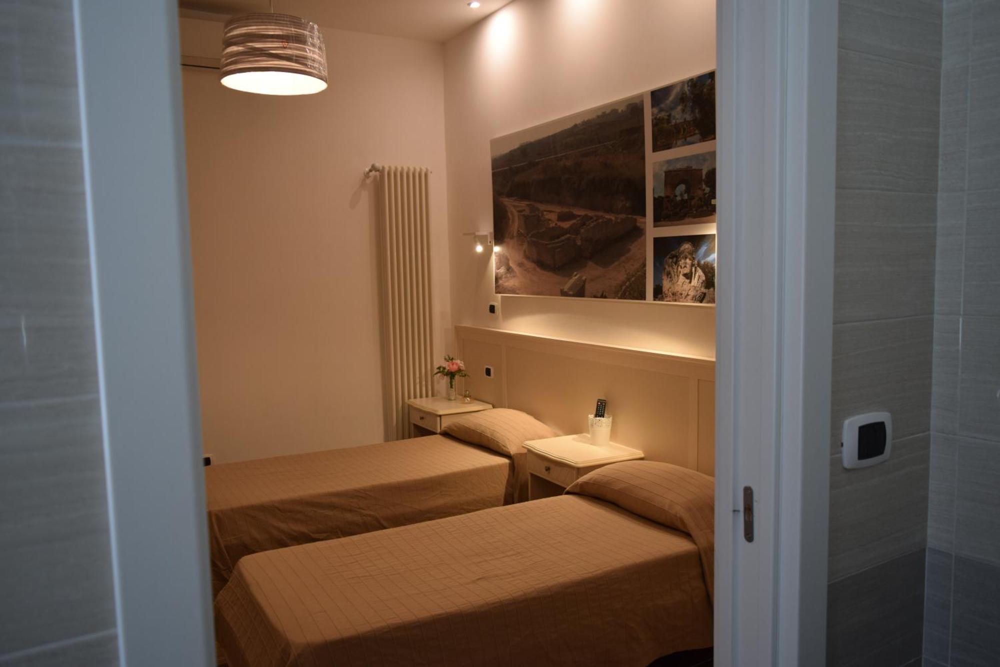 Domus Al Corso Con Servizio B&B Canosa di Puglia Bagian luar foto