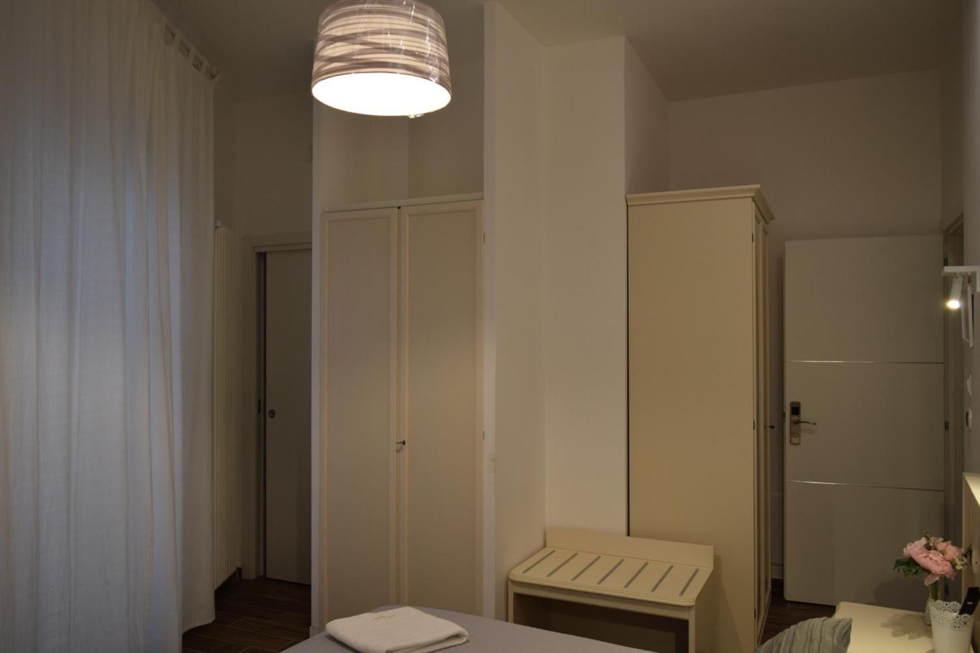 Domus Al Corso Con Servizio B&B Canosa di Puglia Bagian luar foto