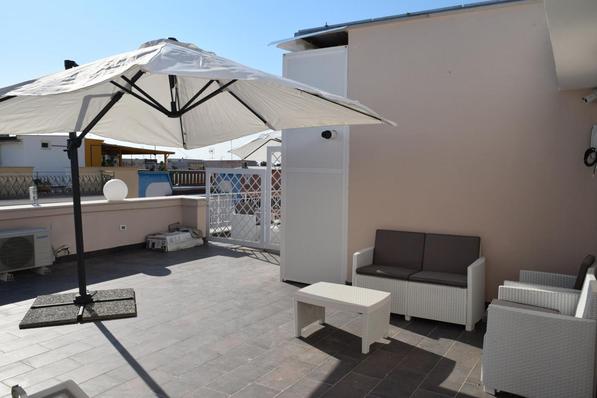 Domus Al Corso Con Servizio B&B Canosa di Puglia Bagian luar foto