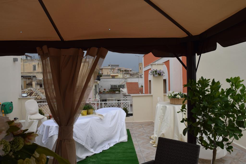 Domus Al Corso Con Servizio B&B Canosa di Puglia Ruang foto