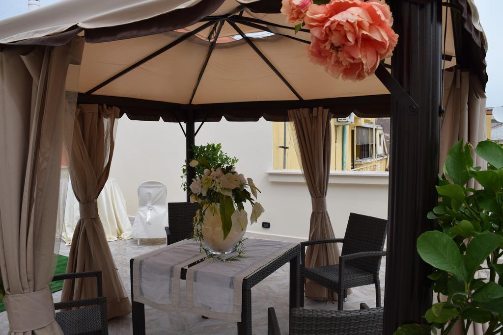 Domus Al Corso Con Servizio B&B Canosa di Puglia Bagian luar foto