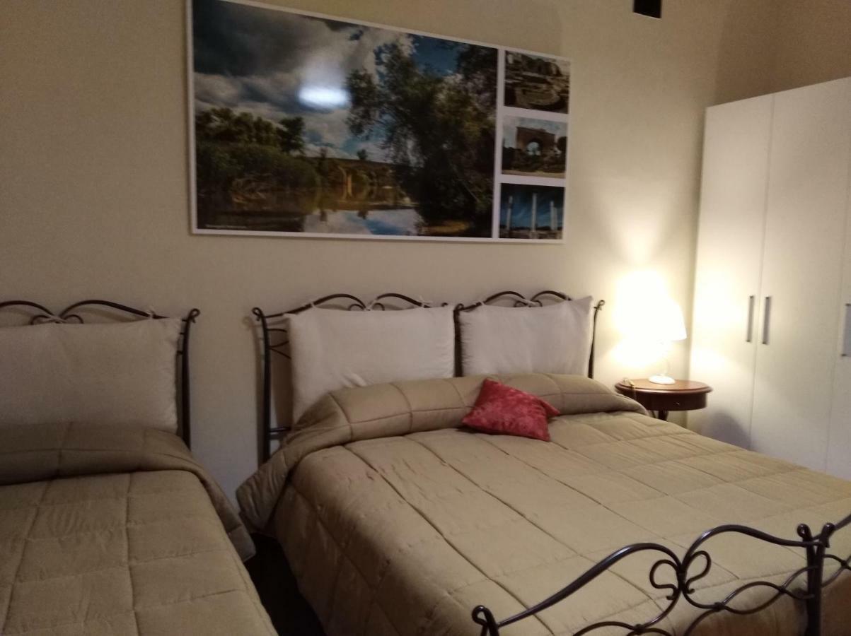 Domus Al Corso Con Servizio B&B Canosa di Puglia Bagian luar foto