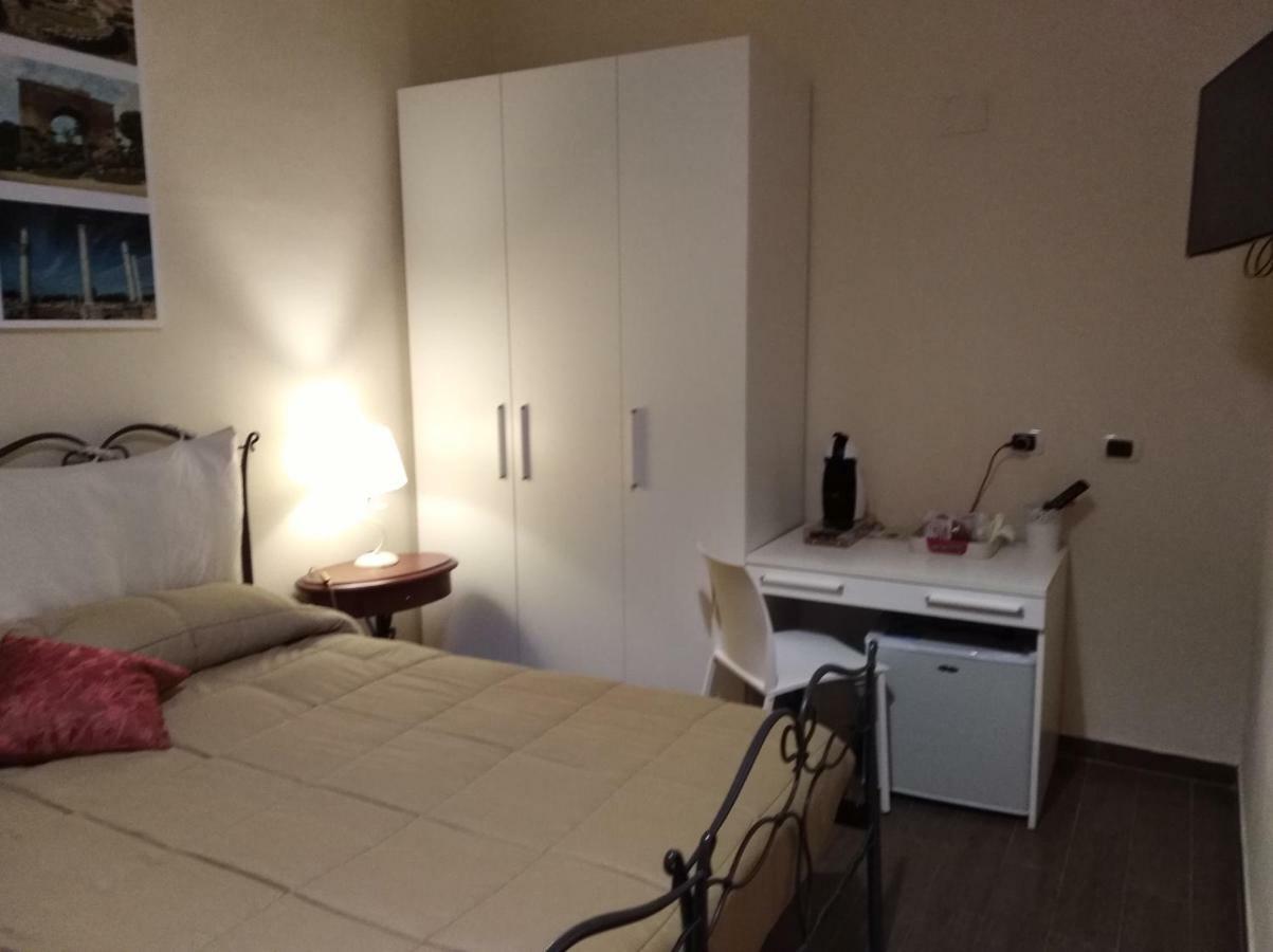 Domus Al Corso Con Servizio B&B Canosa di Puglia Bagian luar foto